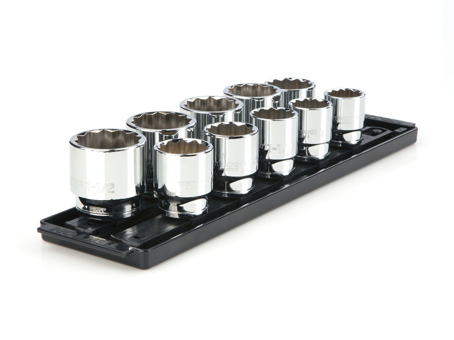 Front-right angle view of Tekton rail  set. Item #SHD92111