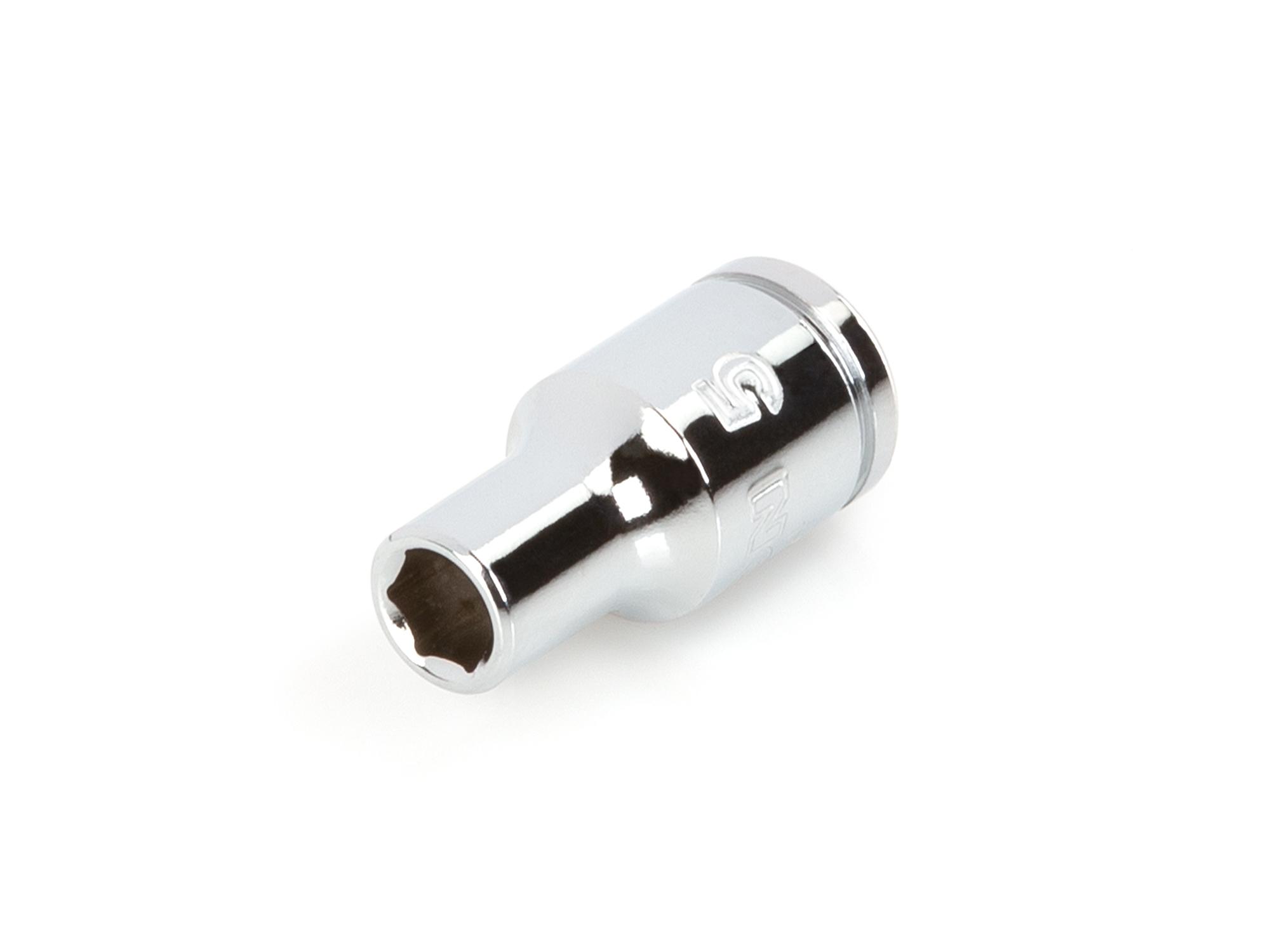 Front-right angle view of Tekton hand drive 6-point socket. Item #SHD02104