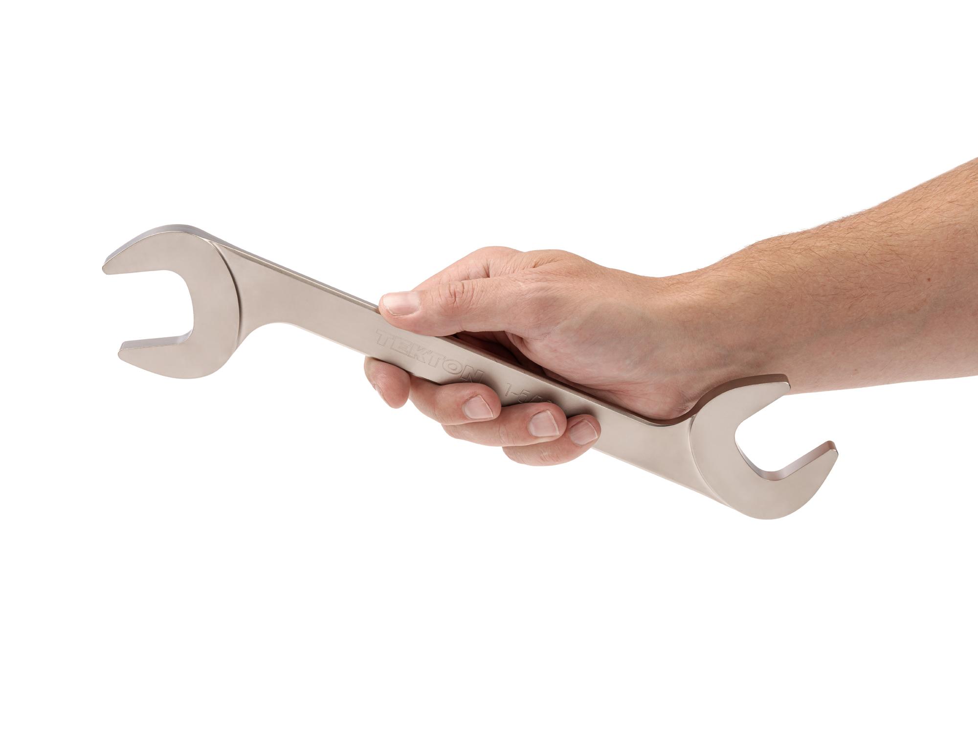Person holding Tekton angle head wrench. Item #WAE83233