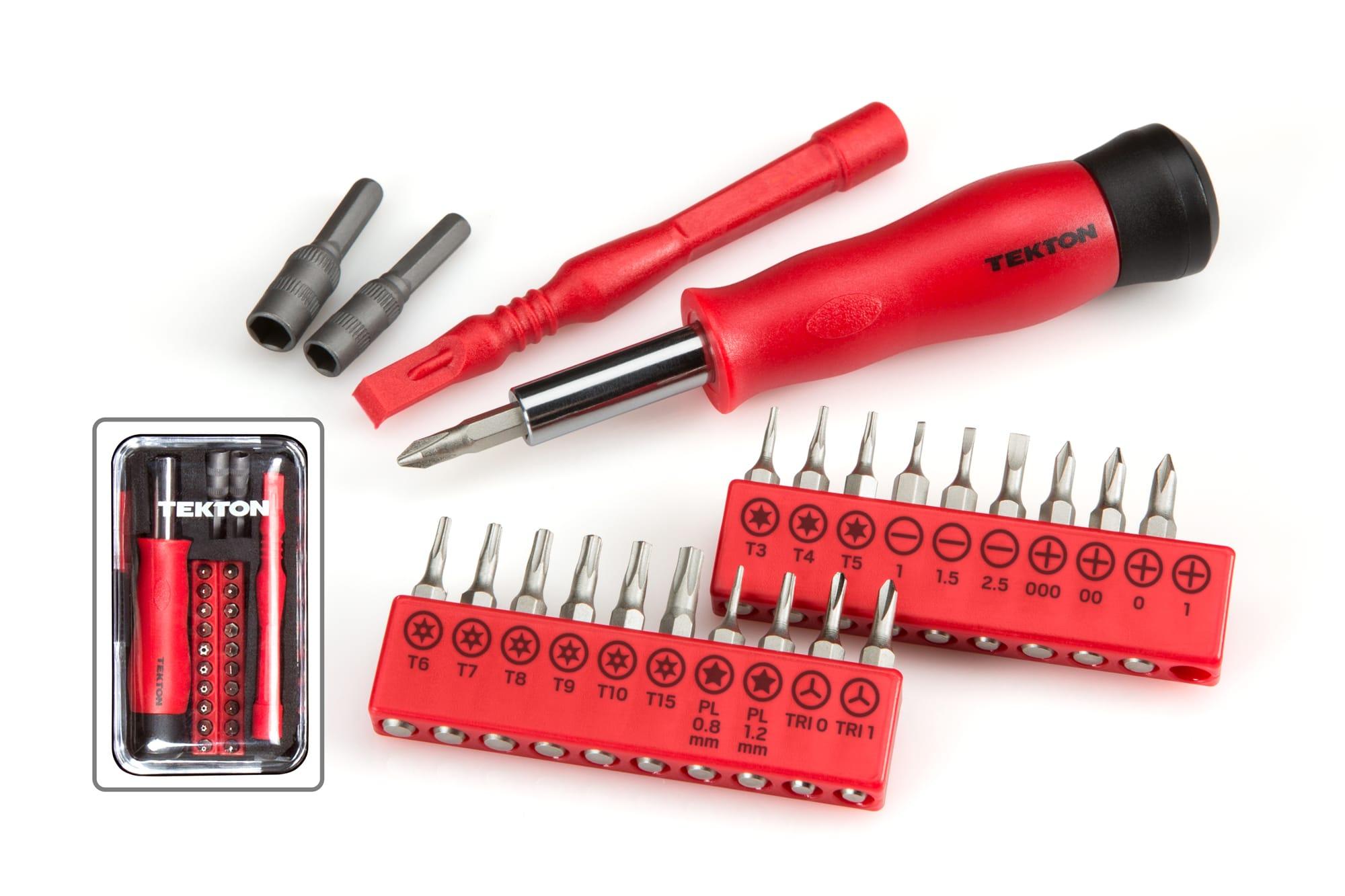 Laid out contents of Tekton case bit set set. Item #2830