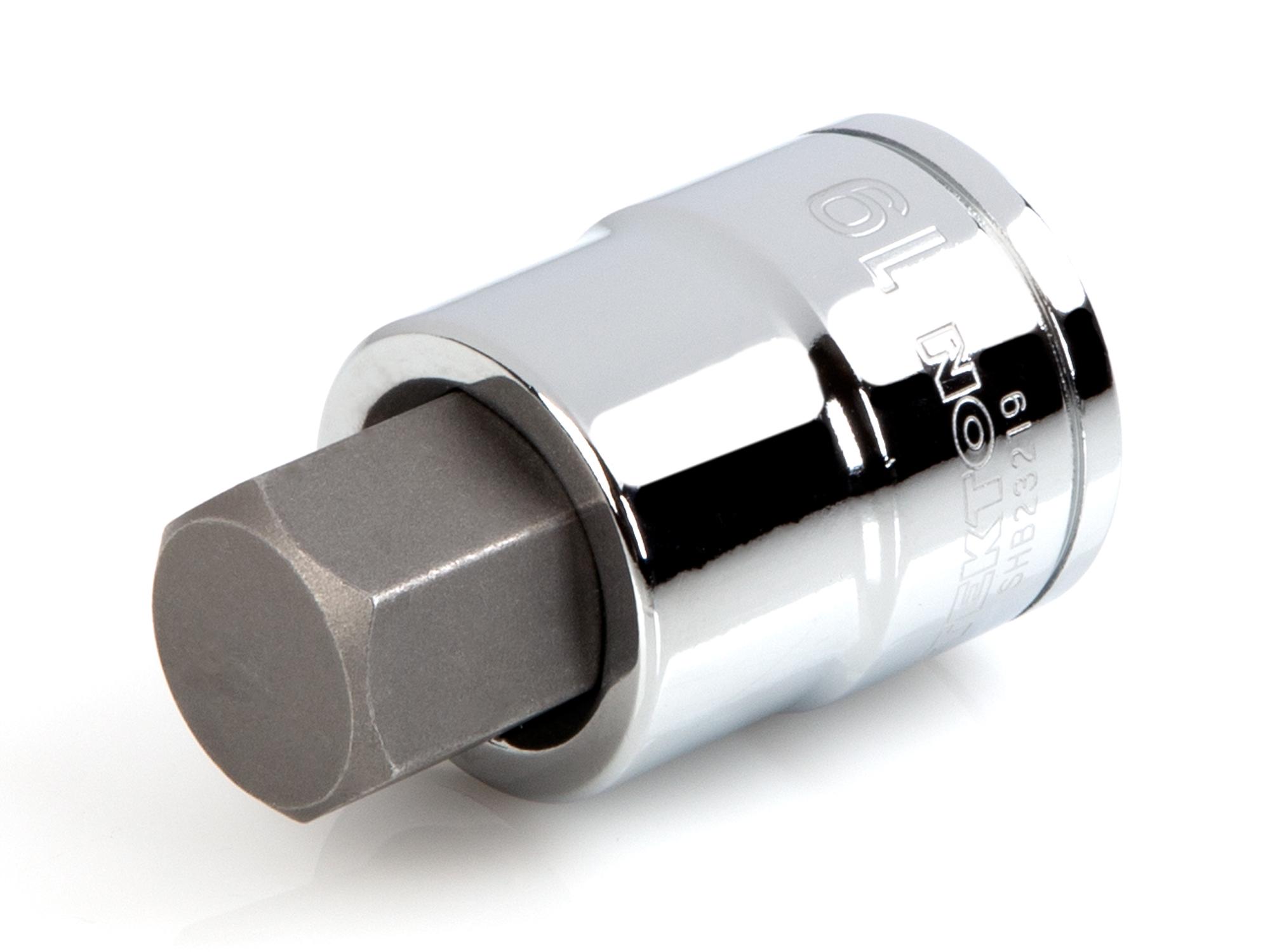 Front-right angle view of Tekton hand drive bit socket. Item #SHB23219