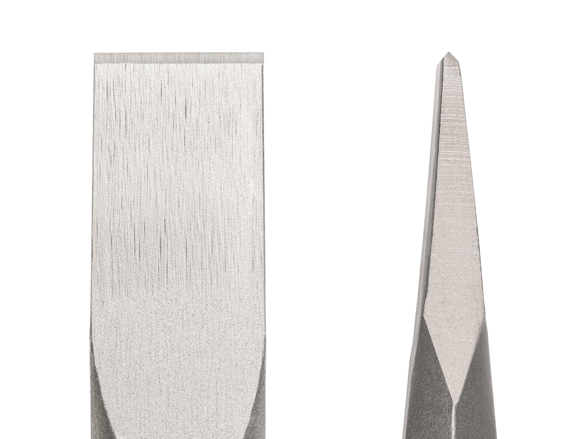 Closeup view of Tekton cold chisel. Item #66209