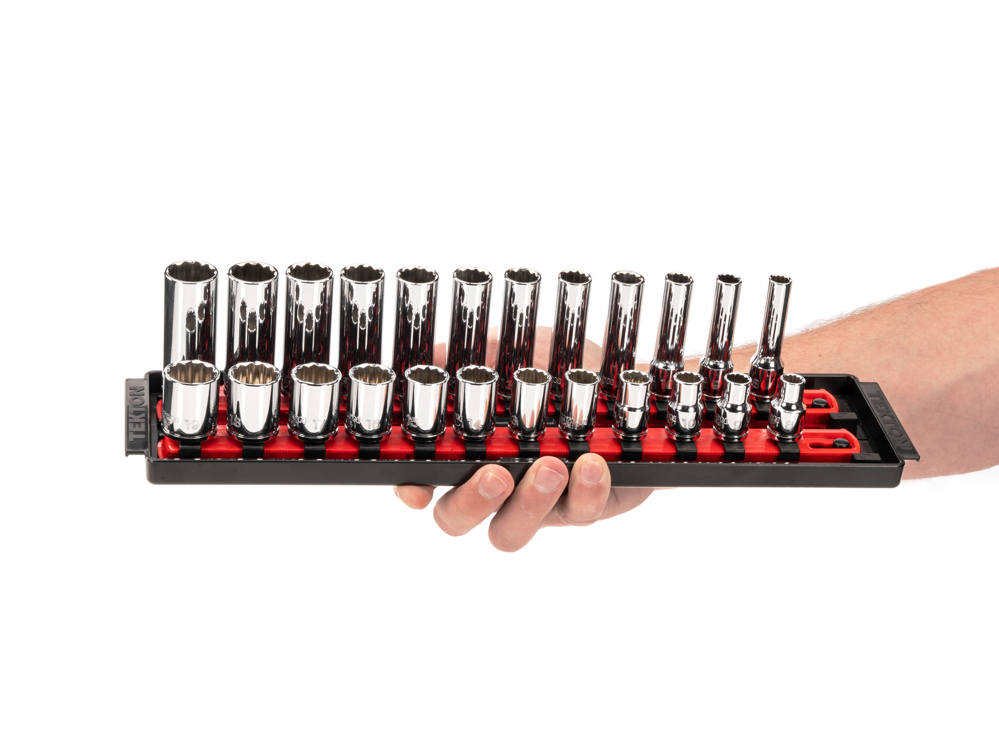 Includes 5/16-3/4 inch (SAE), 8-19 mm (Metric) 12-point sockets. No skipped sizes. Comes with rail storage. SHD91219.