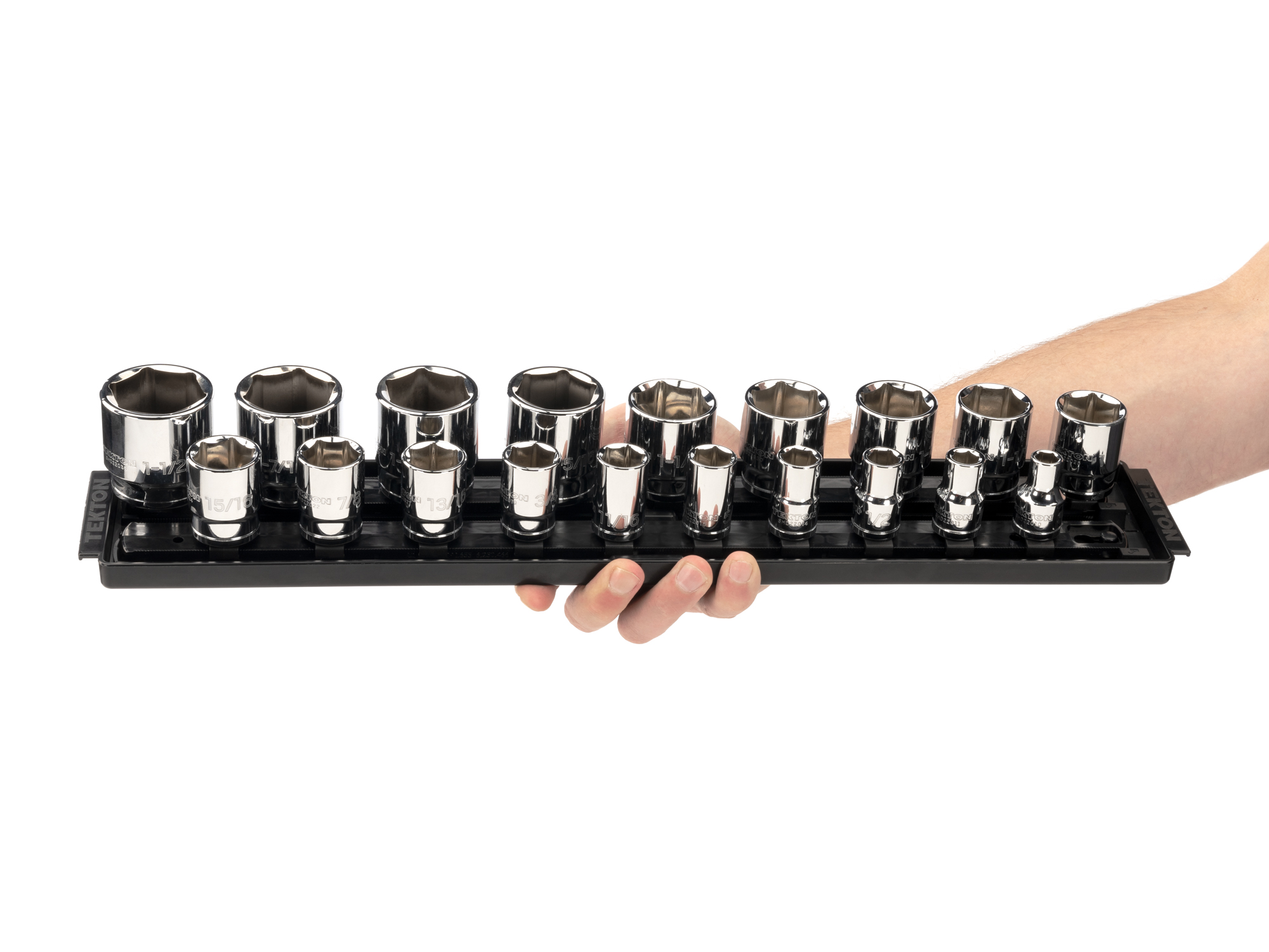 Set includes 3/8–1-1/2 inch (SAE) 6-point standard length sockets. Comes with organization rails and tray. No skipped sizes. SHD92122.