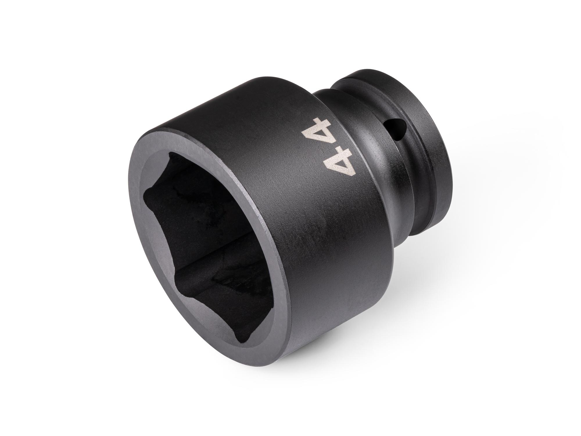 Front-right angle view of Tekton impact drive 6-point socket. Item #SID32144