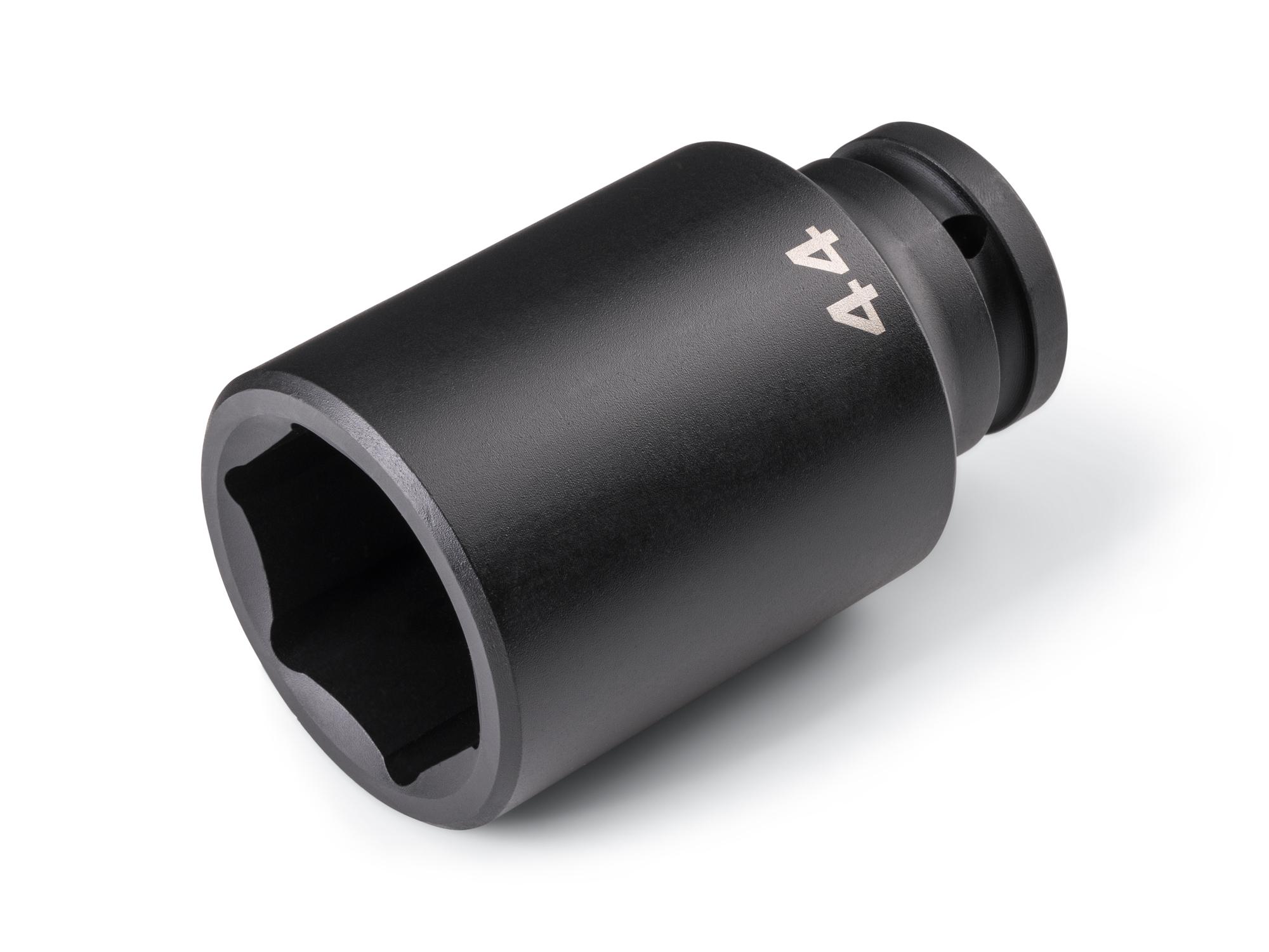 Front-right angle view of Tekton impact drive 6-point socket. Item #SID33144