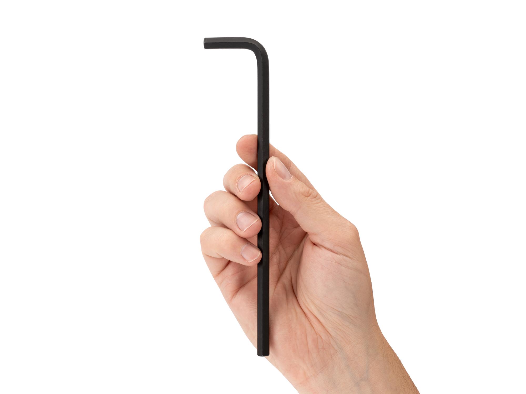Person holding Tekton l-key. Item #KLX22070