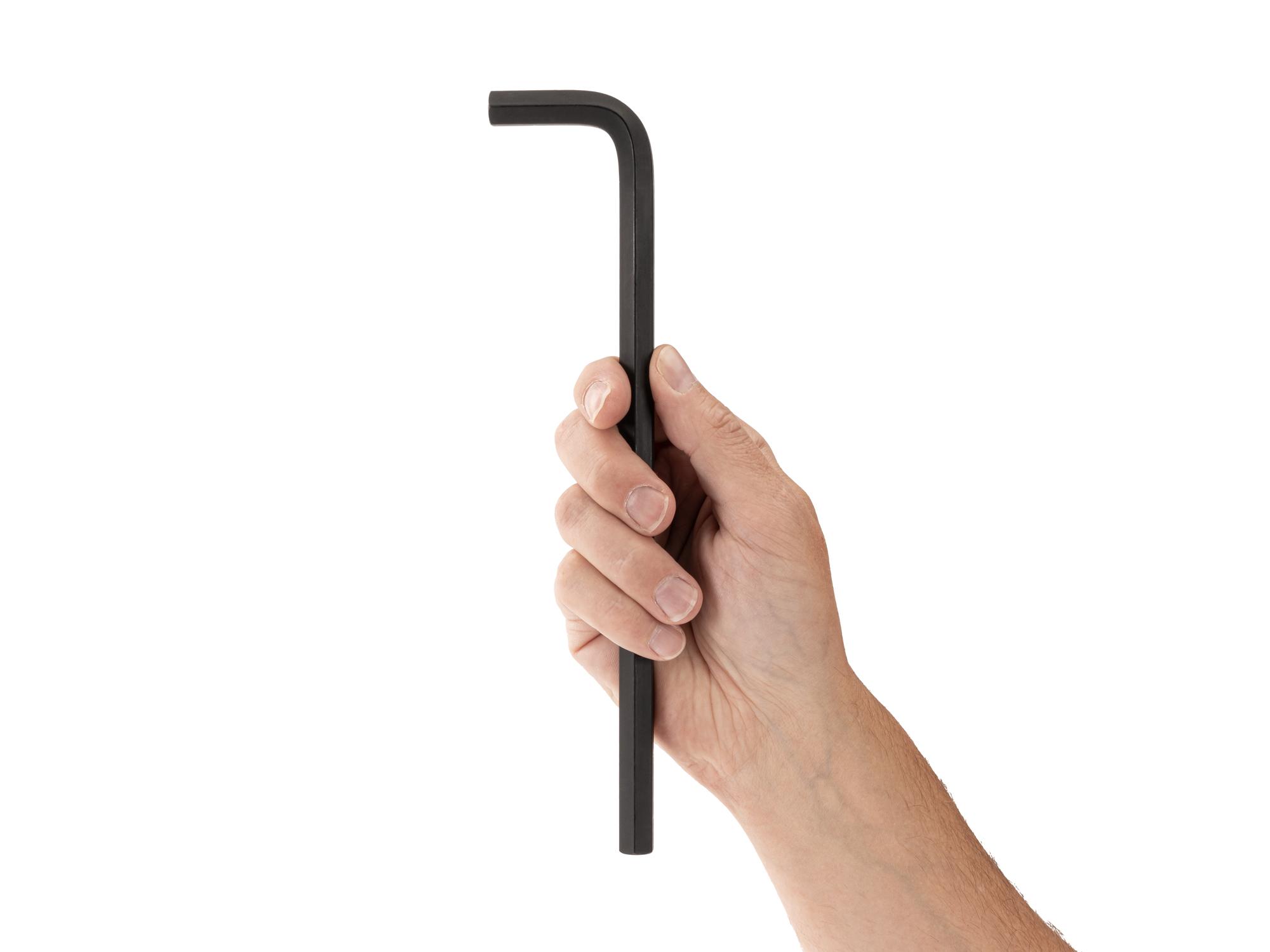 Person holding Tekton l-key. Item #KLX22110