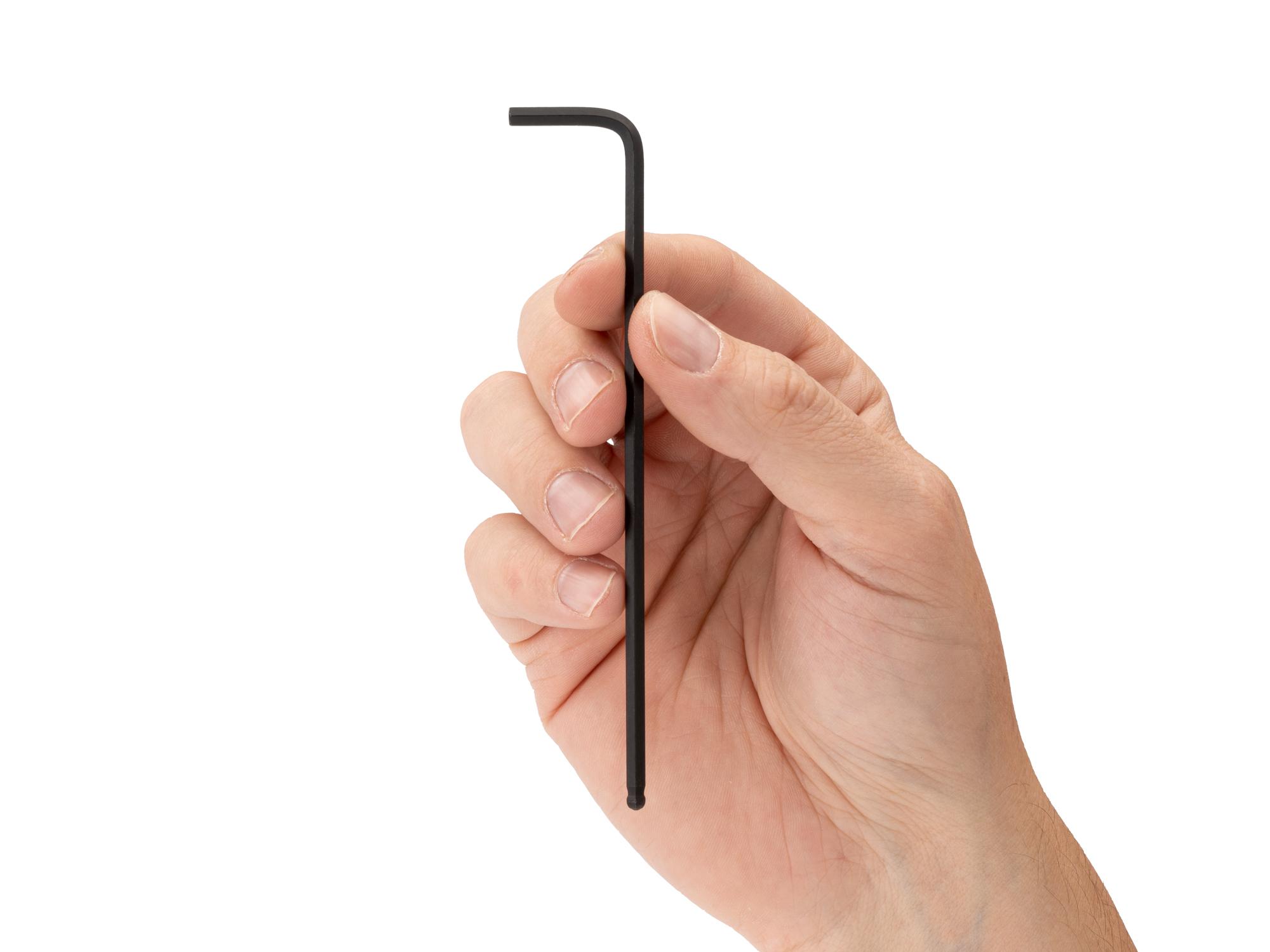 Person holding Tekton l-key. Item #KLX72141