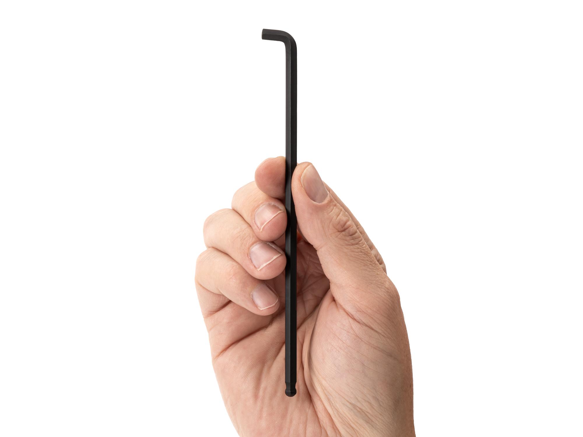 Person holding Tekton l-key. Item #KLX77188