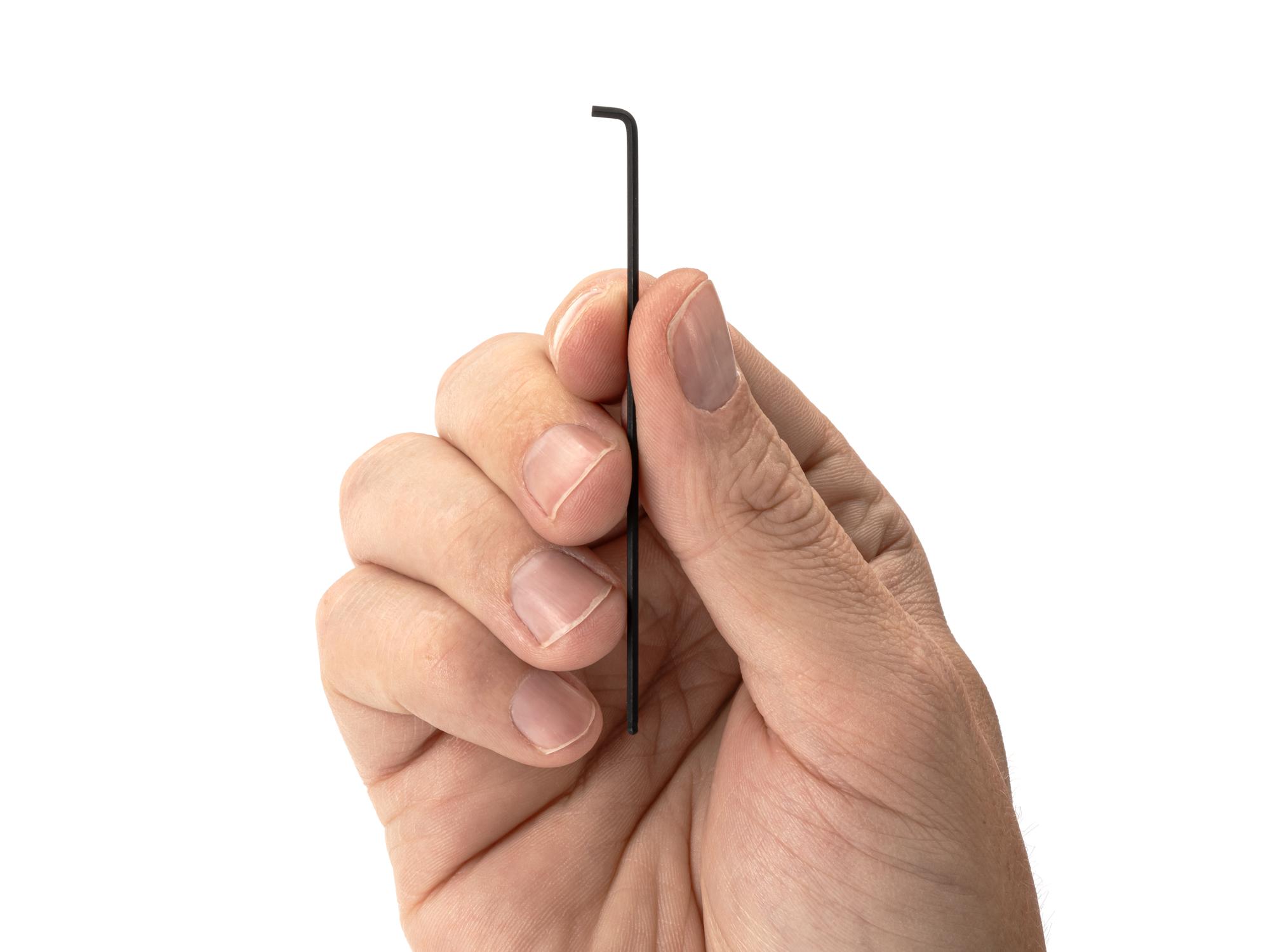 Person holding Tekton l-key. Item #KLX87015
