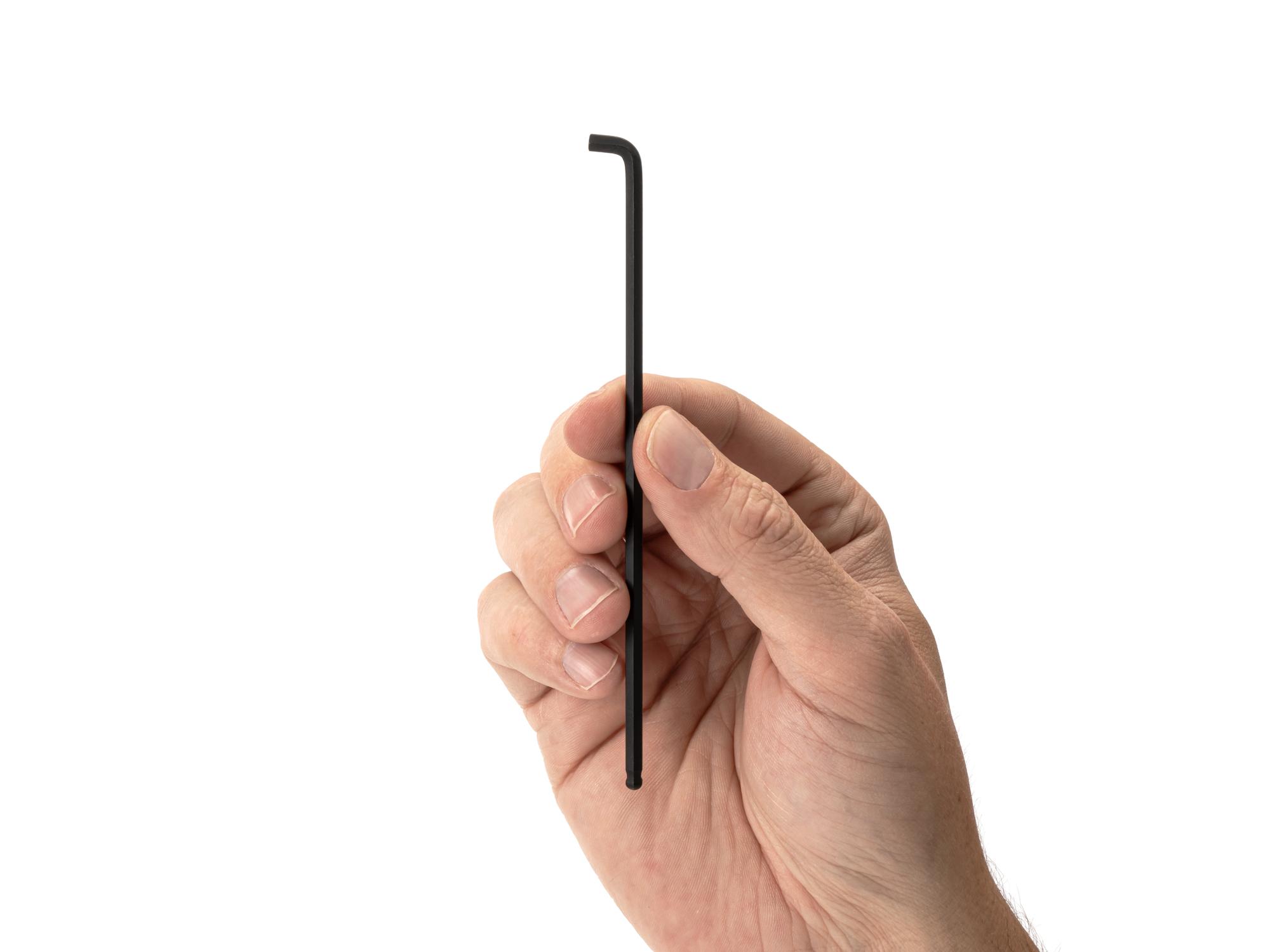 Person holding Tekton l-key. Item #KLX87035