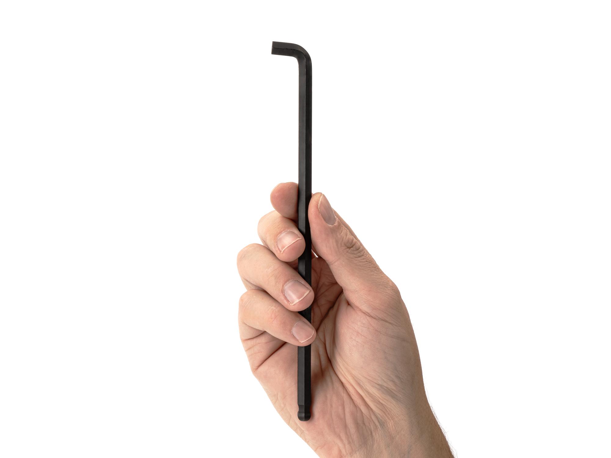 Person holding Tekton l-key. Item #KLX87070