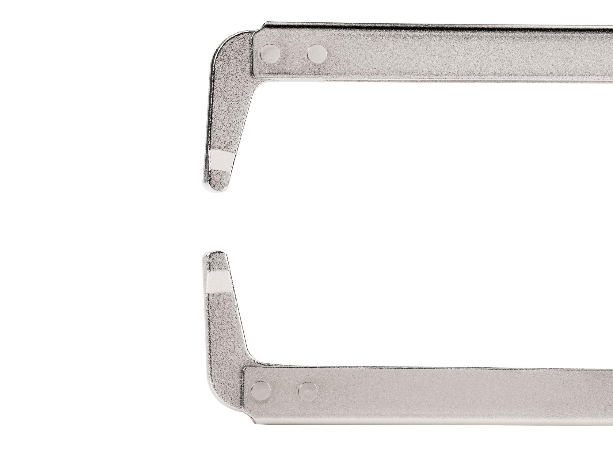 Closeup view of Tekton 18 inch locking clamp. Item #CLC10018
