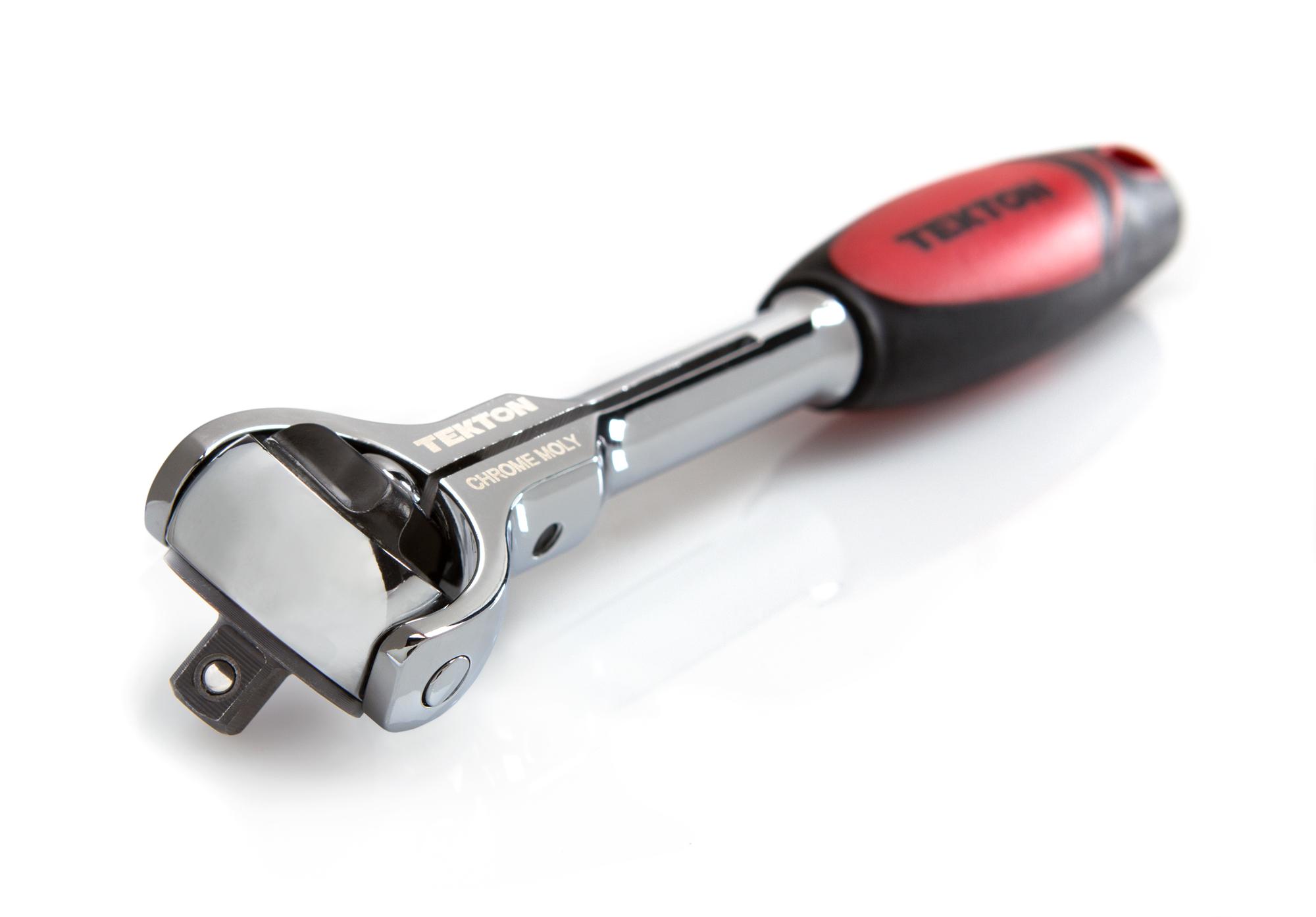 Front-right angle view of Tekton  ratchet set. Item #1490