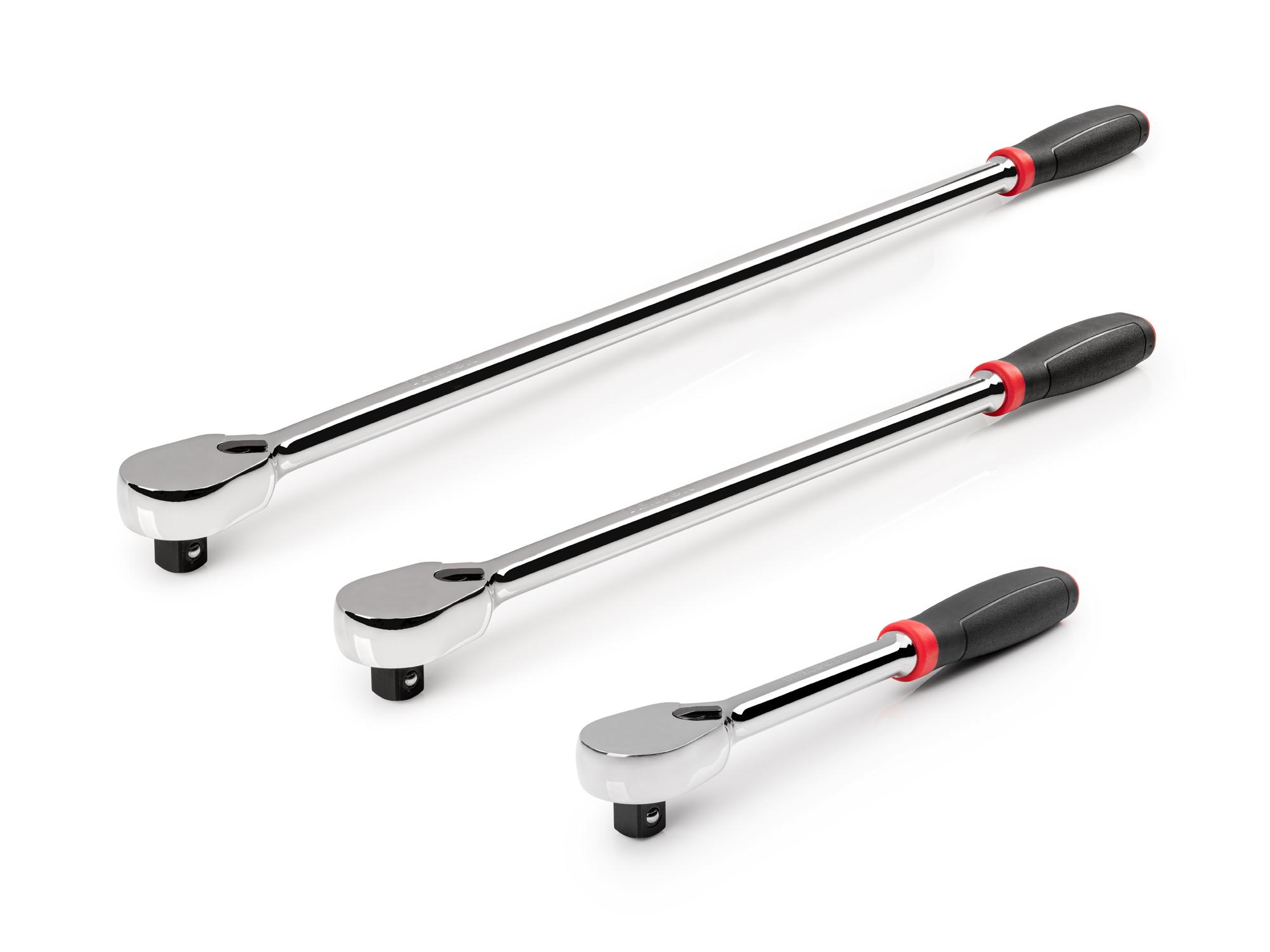 Front-right angle view of Tekton ratchet set. Item #SRH92006