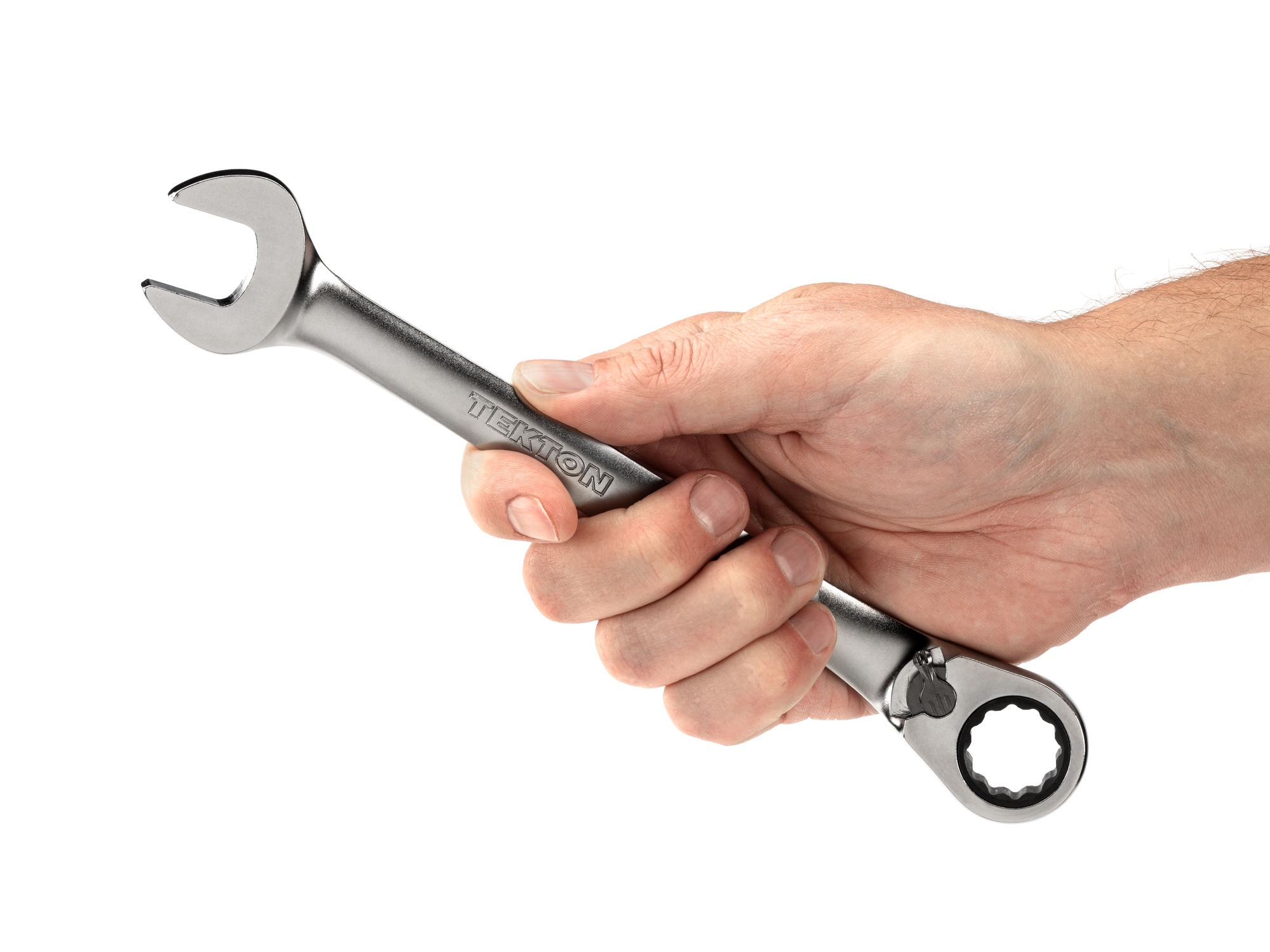 11/16 inch (sae) reversible 12-point ratcheting combination wrench includes 72-tooth gear and 15-degree angled open end to reduce swing in tight spaces. WRC23317.