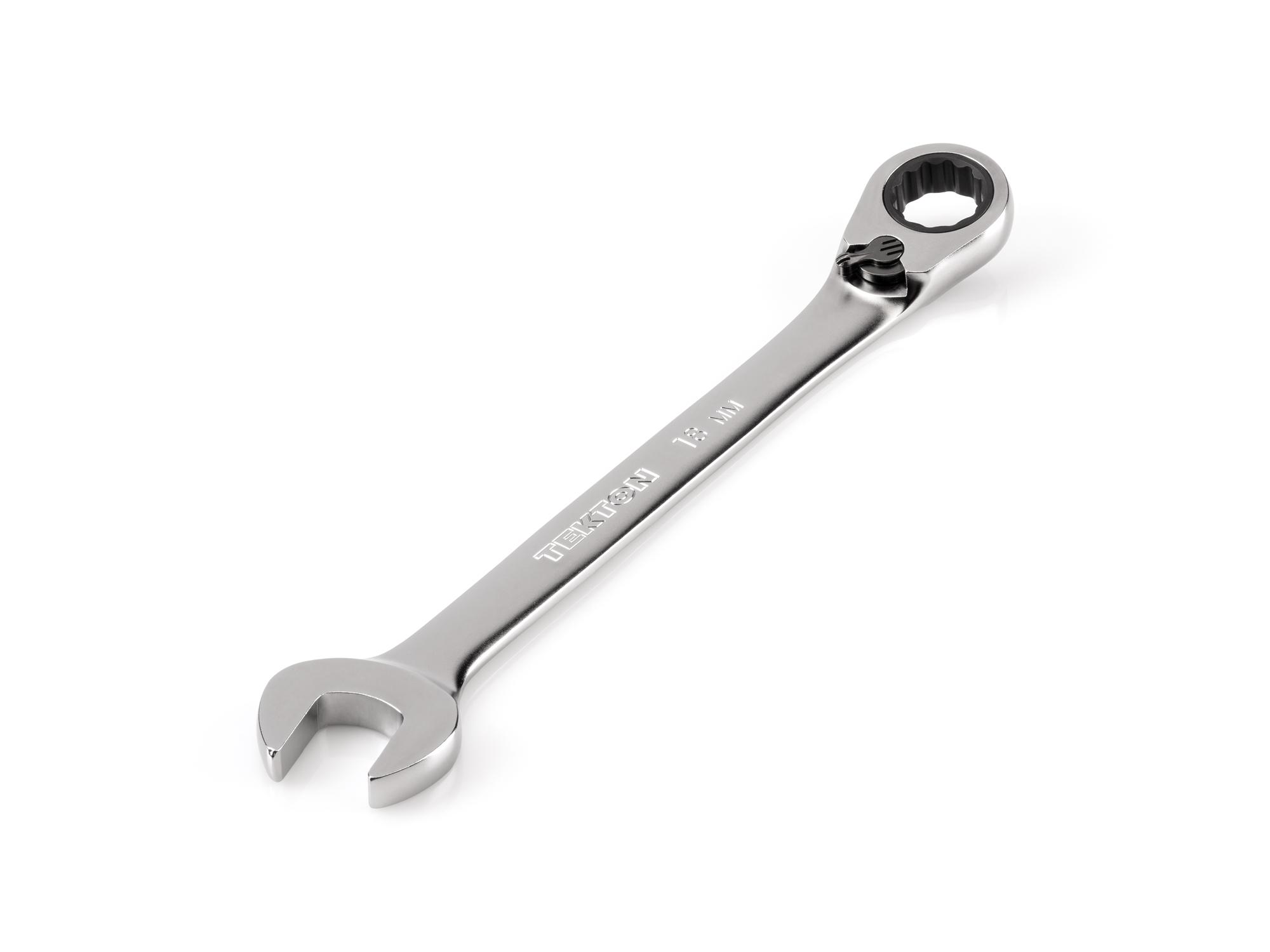 Front-right angle view of Tekton ratcheting combination wrench. Item #WRC23418
