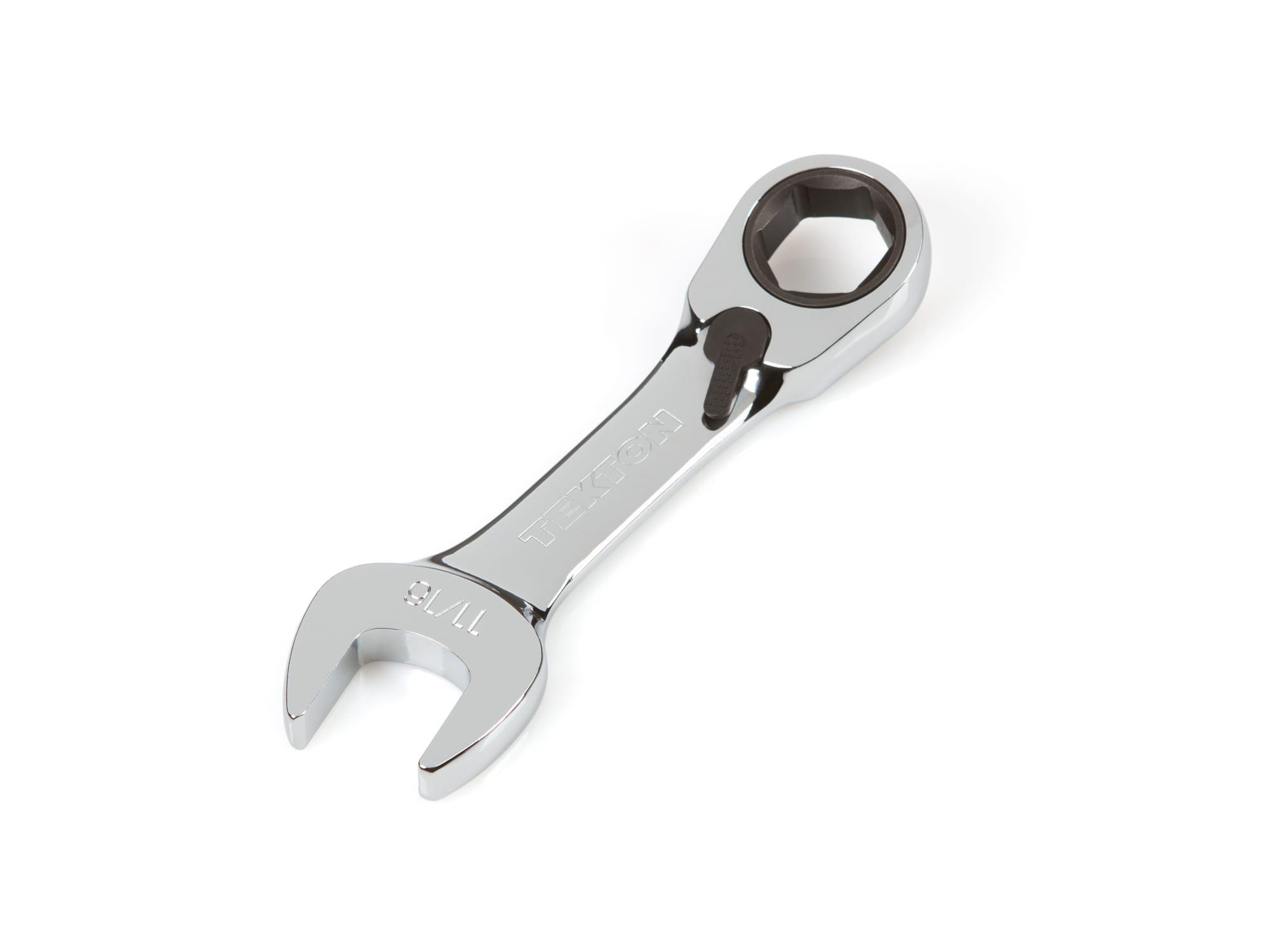 Front-right angle view of Tekton ratcheting combination wrench. Item #WRN51013