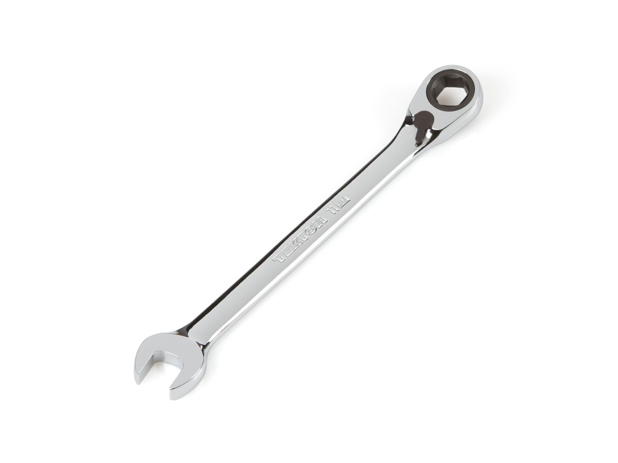 Front-right angle view of Tekton ratcheting combination wrench. Item #WRN56111
