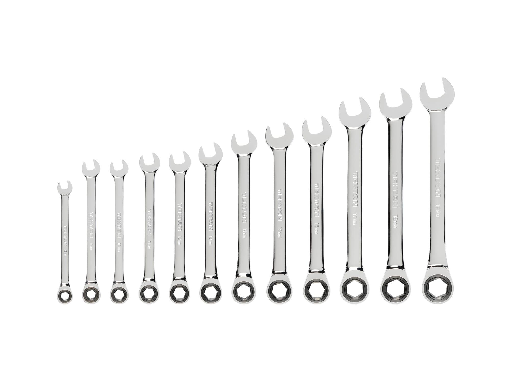 Front view of Tekton set. Item #WRN53160