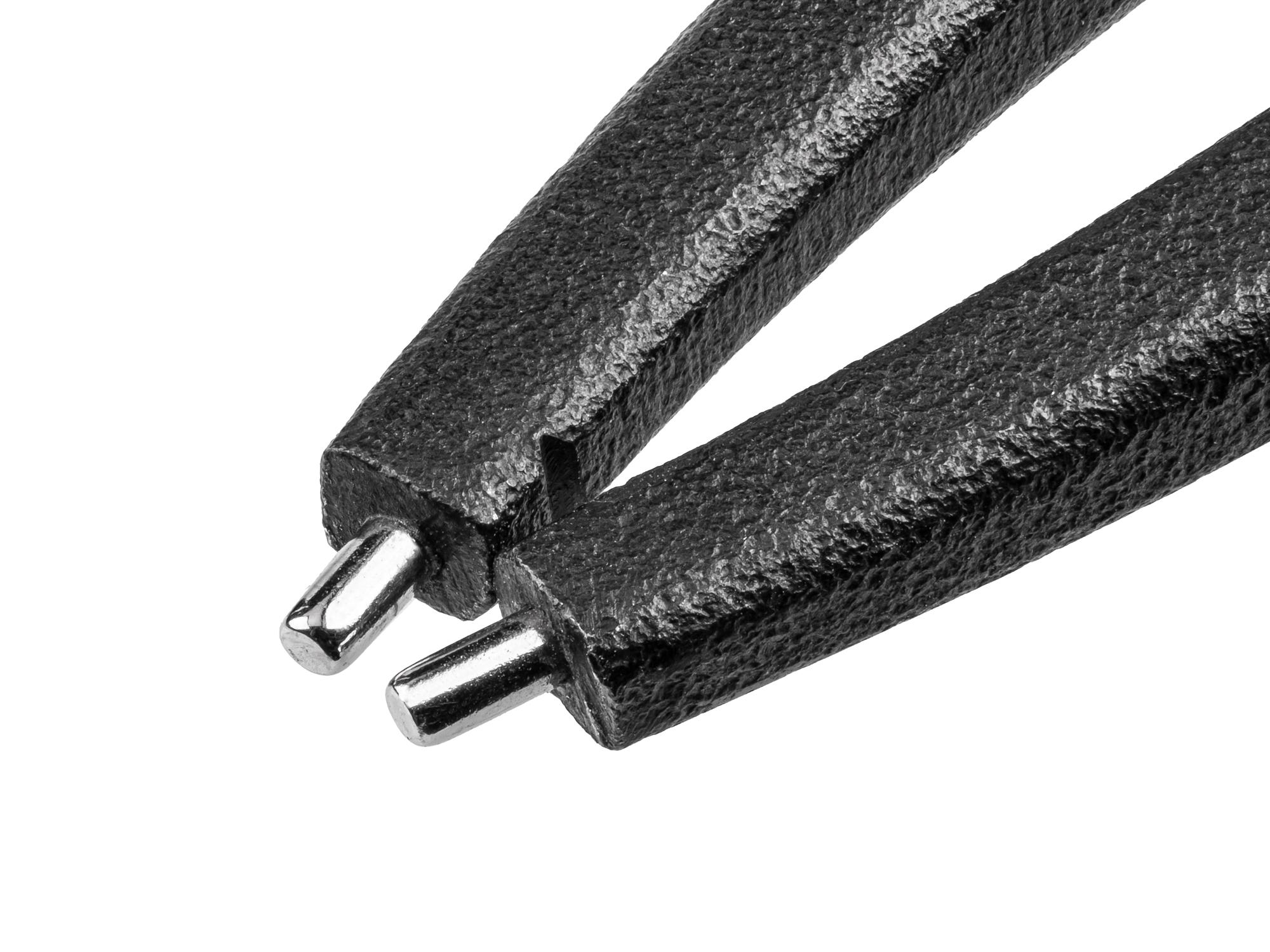 Closeup view of Tekton 7 inch retaining ring pliers. Item #PRR22070