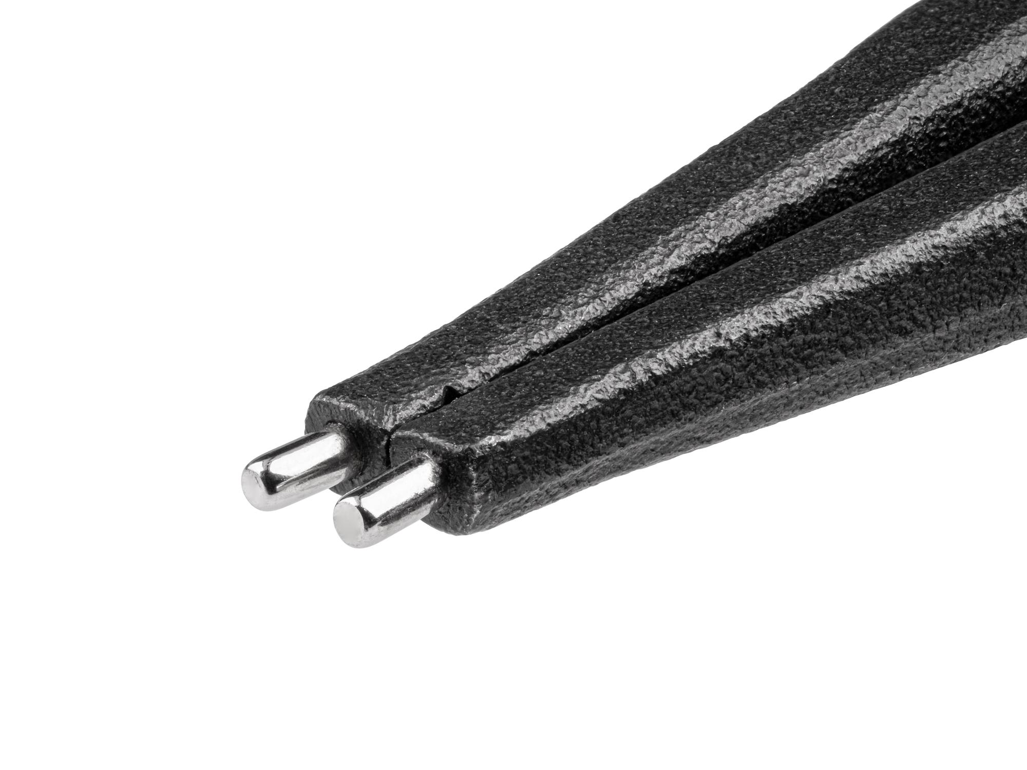 Closeup view of Tekton 7 inch retaining ring pliers. Item #PRR32070