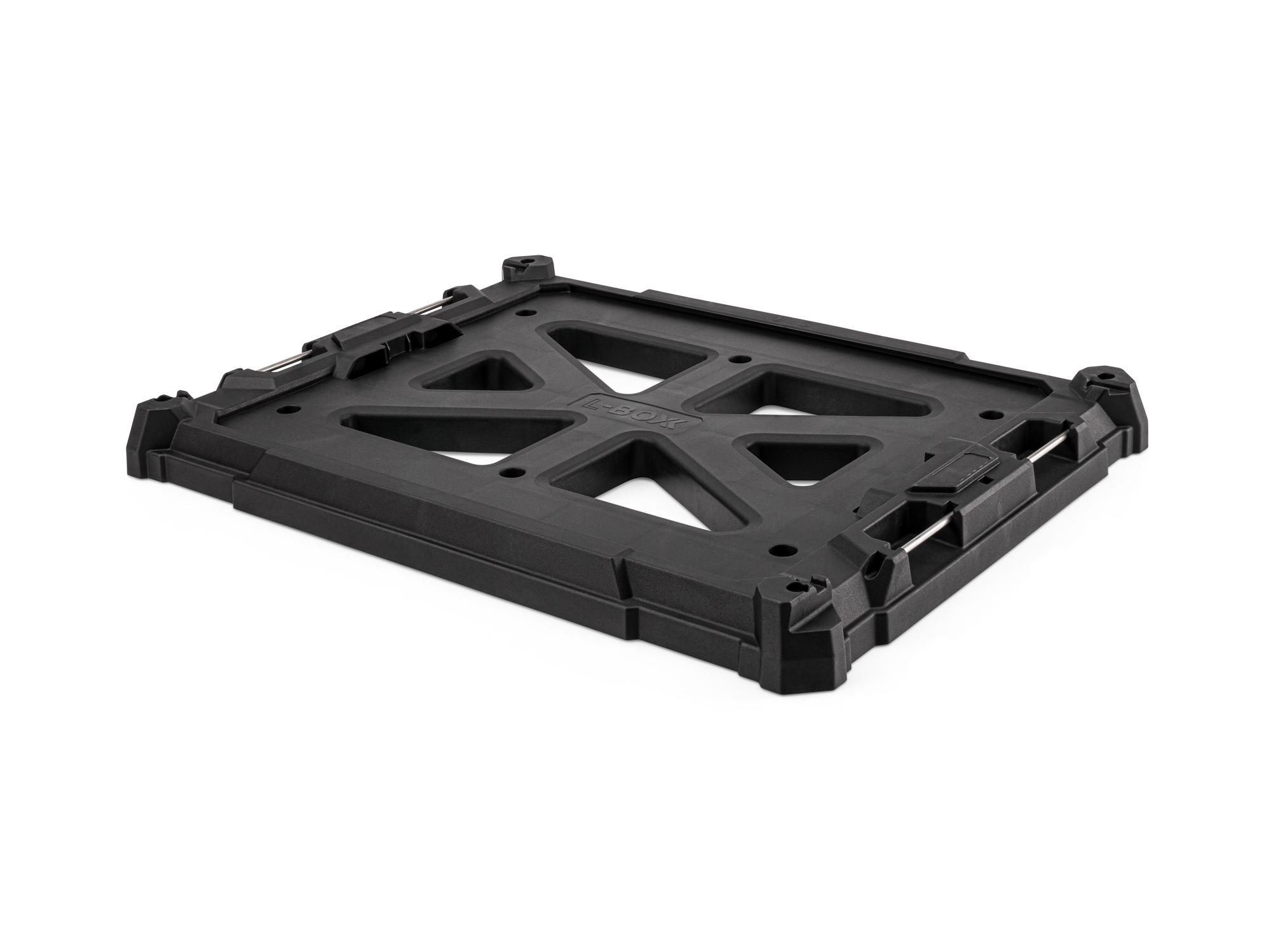 Angled view of black Tekton mounting plate for RIG and L-BOXX. OLC81000