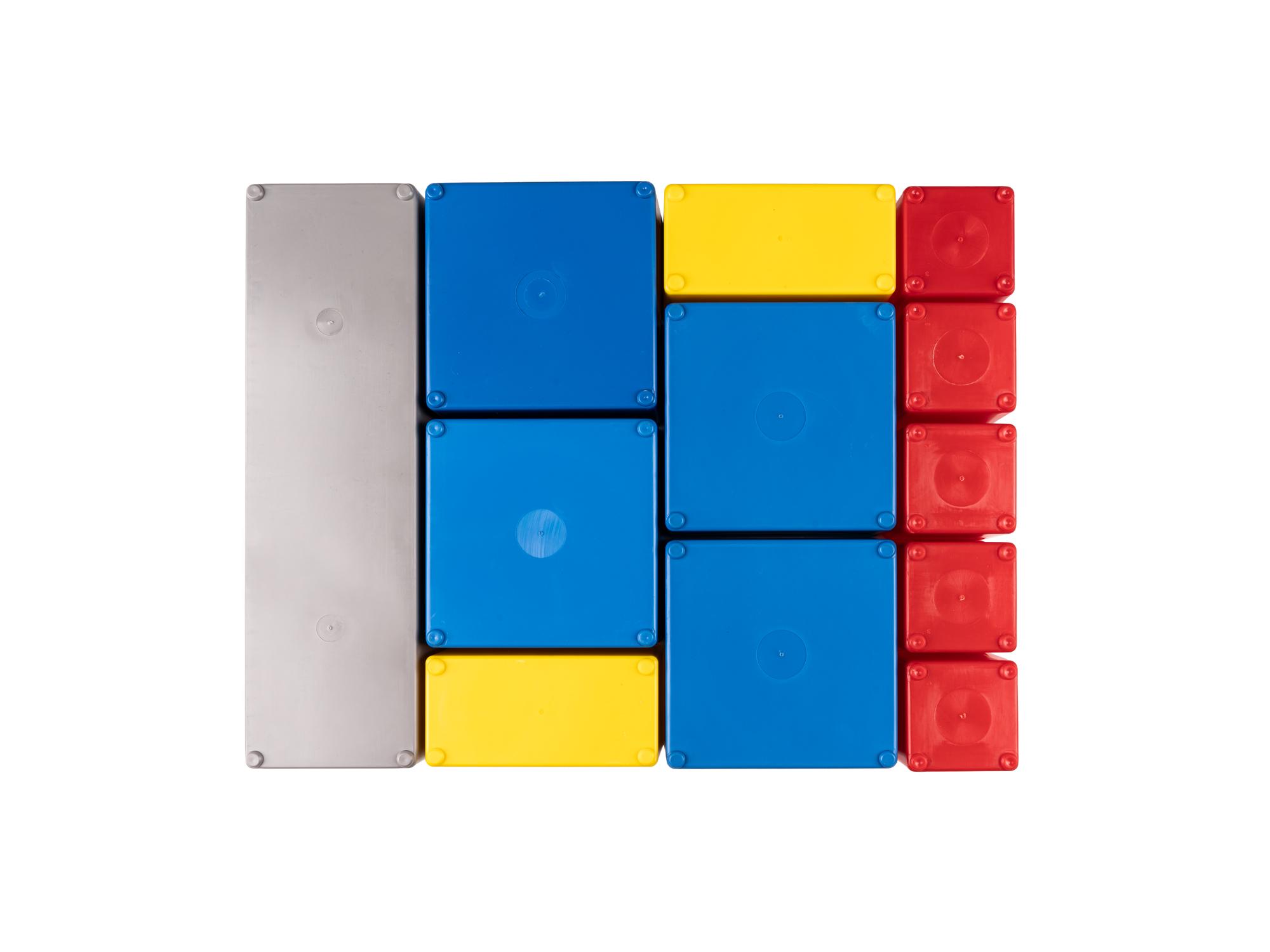Bottom view of Tekton stacking organization system set. Item #OLM95012