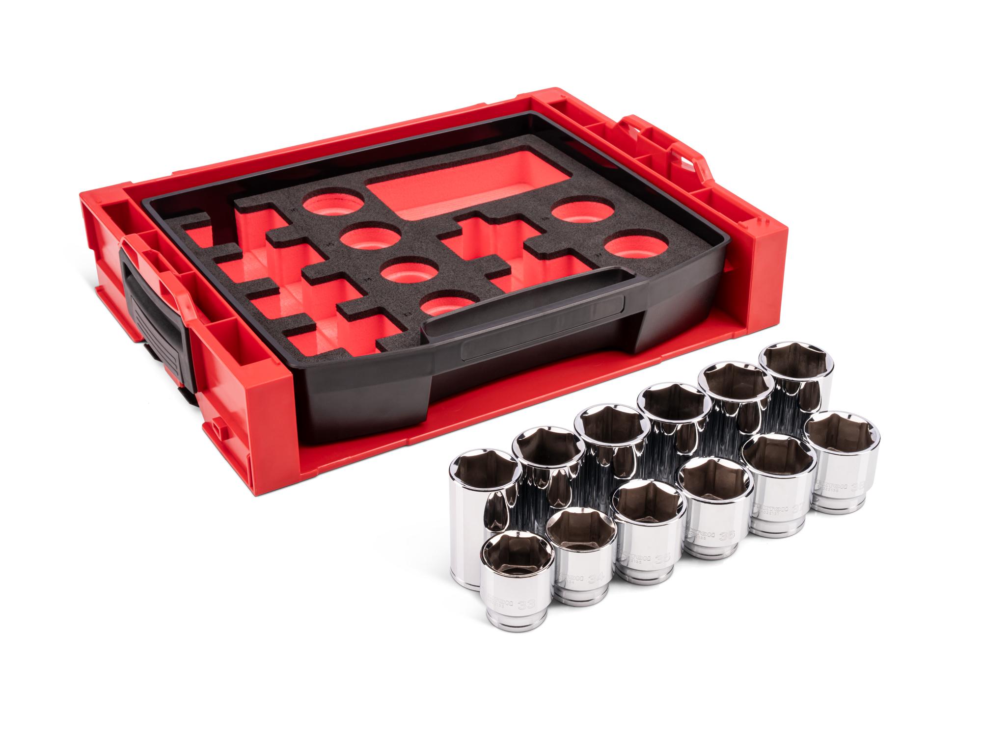 Laid out contents of Tekton hand drive 6-point socket set. Item #SHD92704