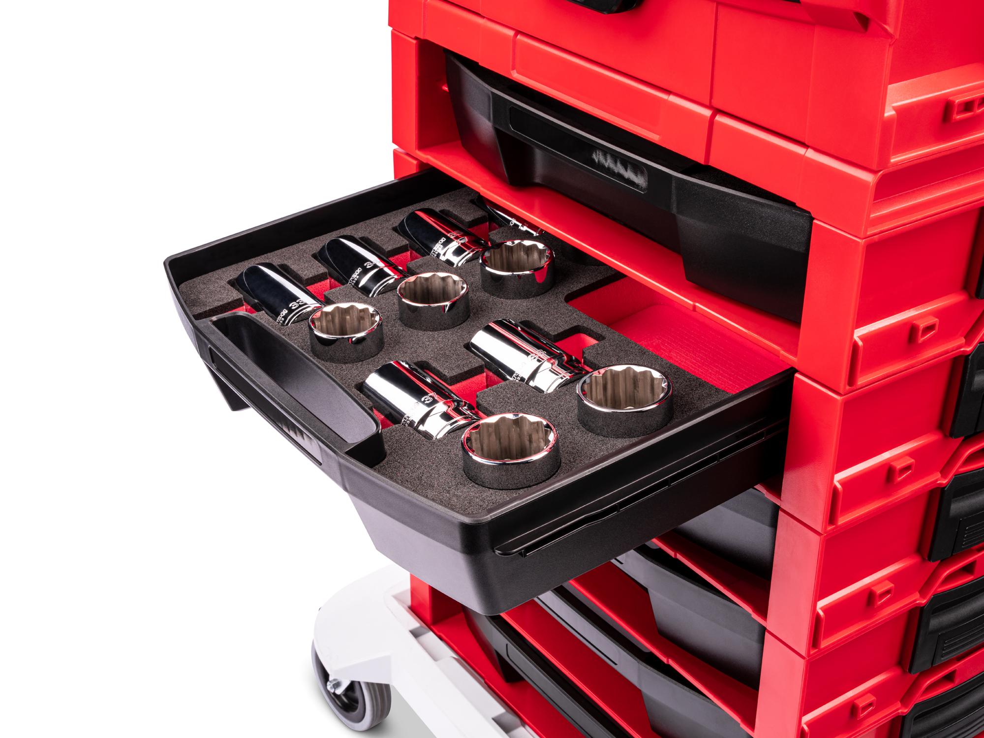 Example shown of Tekton hand drive 12-point socket set. Item #SHD92709