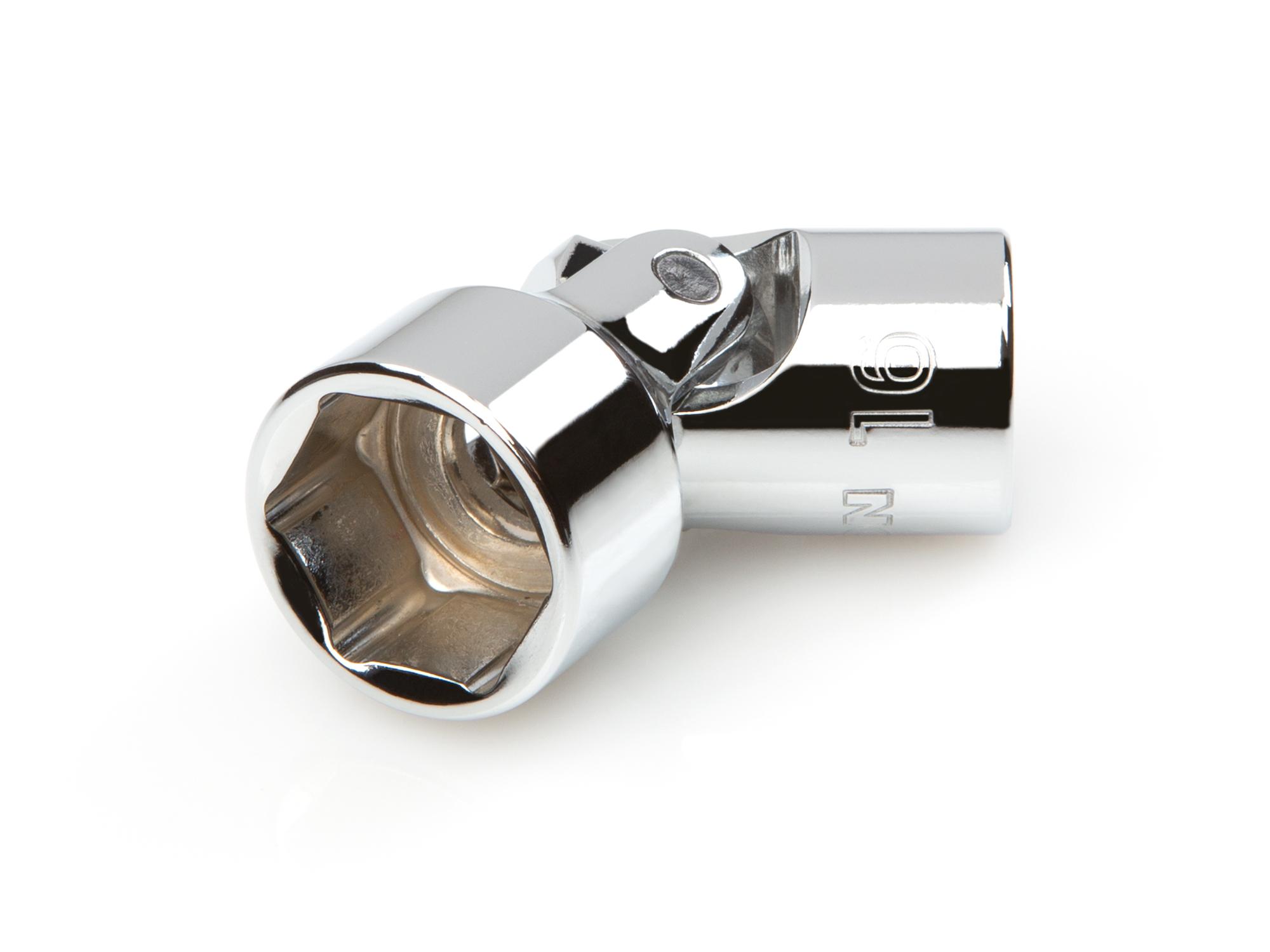 Front-right angle view of Tekton hand drive universal joint socket. Item #SHD18116