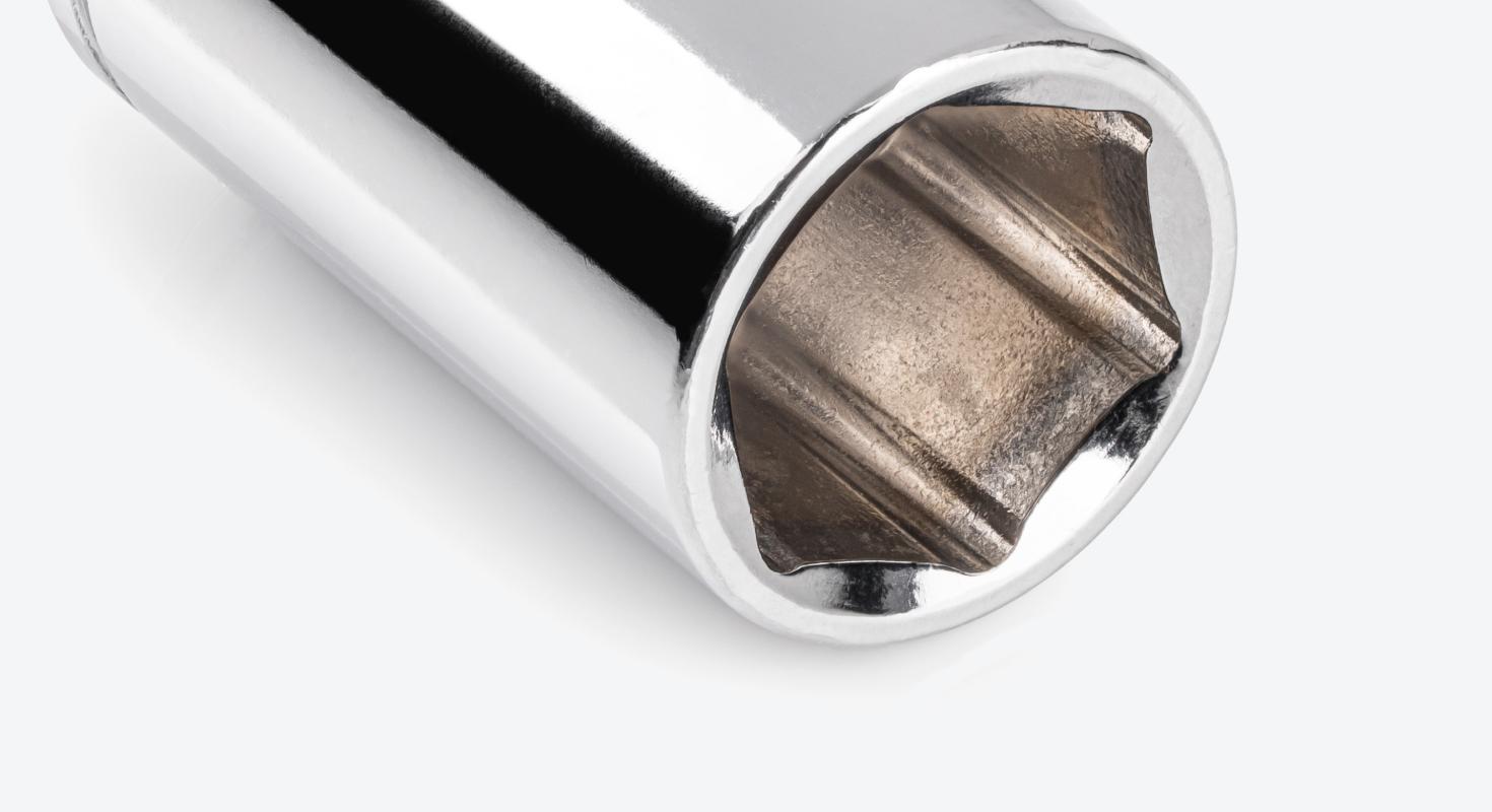 The 6-point socket opening of a semi-deep hand drive socket