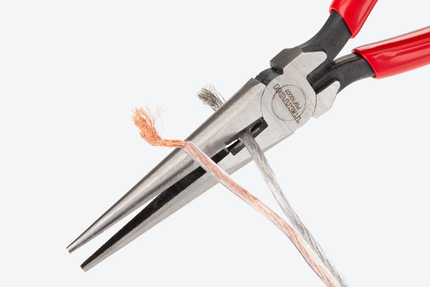 Pliers cutting wire