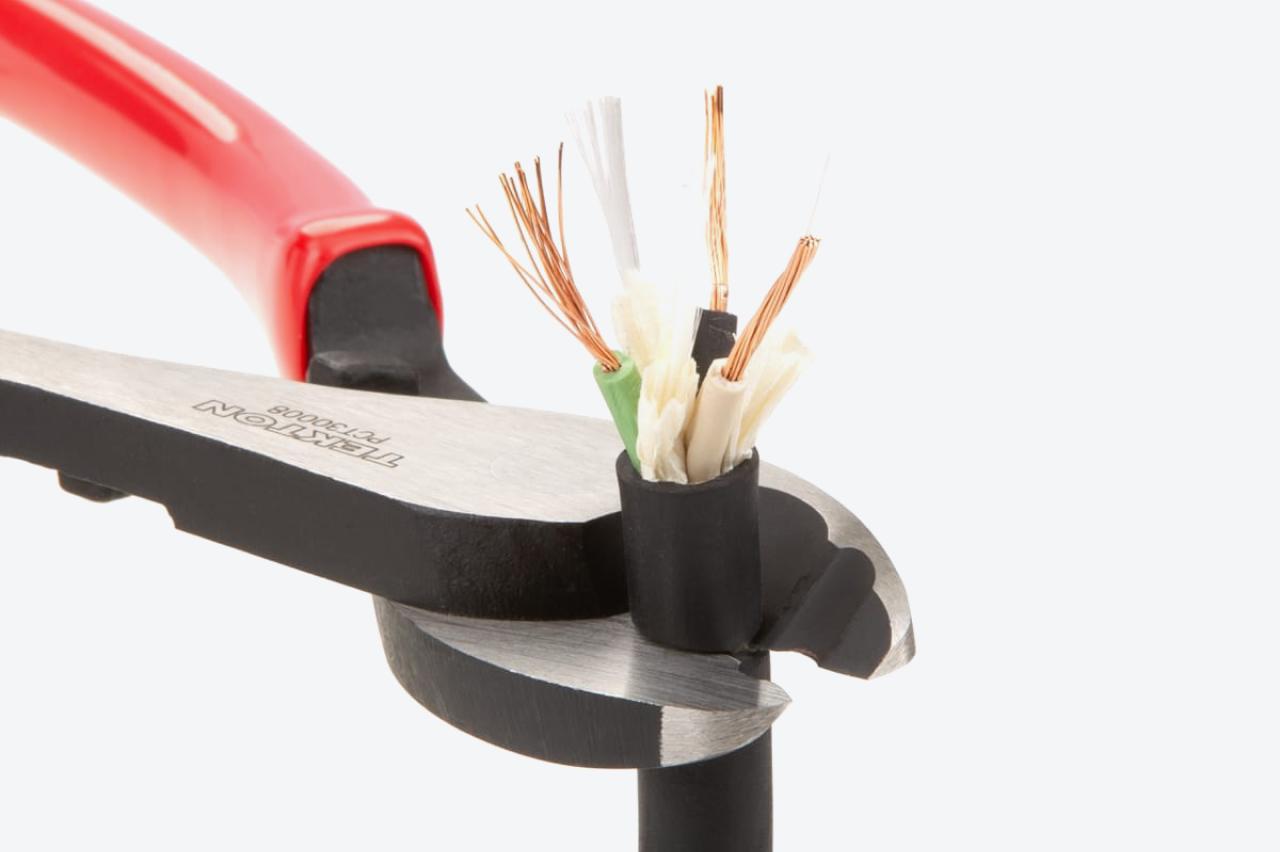 Pliers cutting a wire