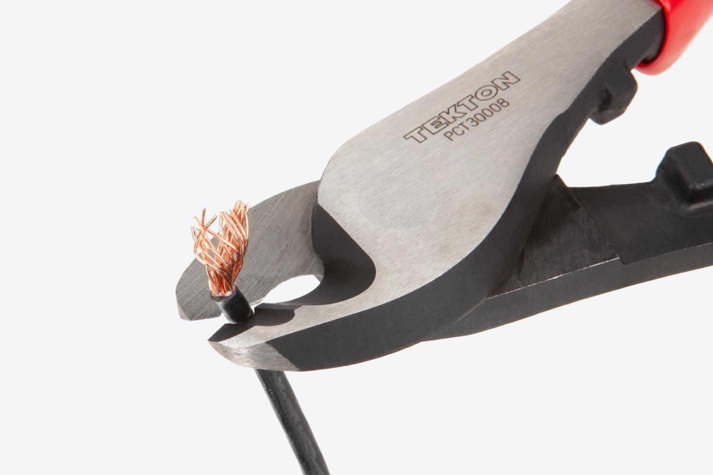 Pliers cutting wire