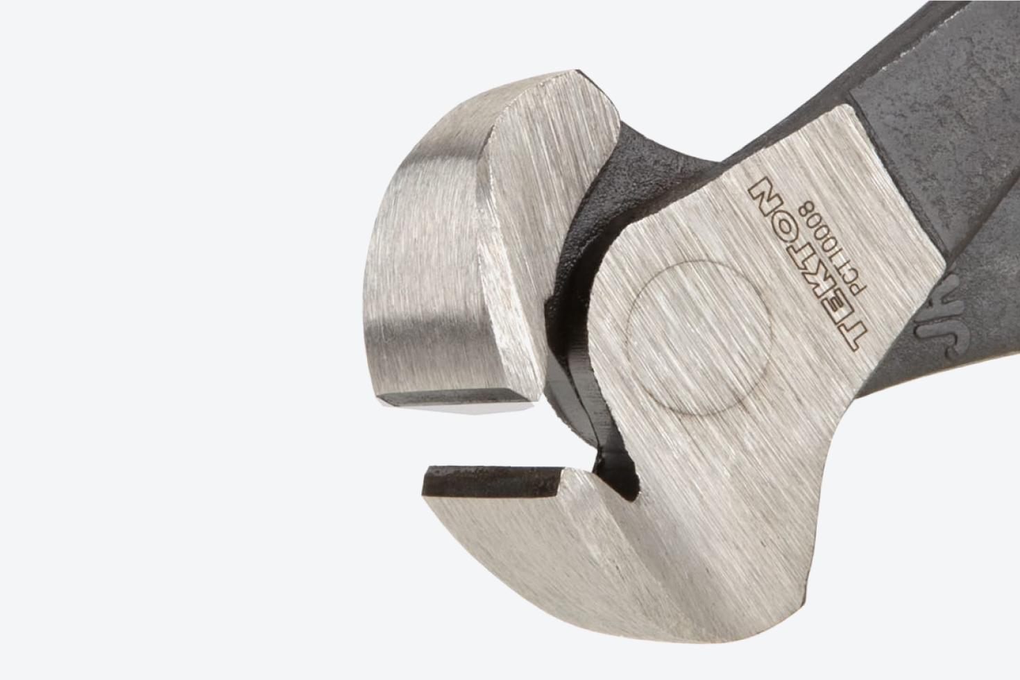 Close-up of the blades on the pliers