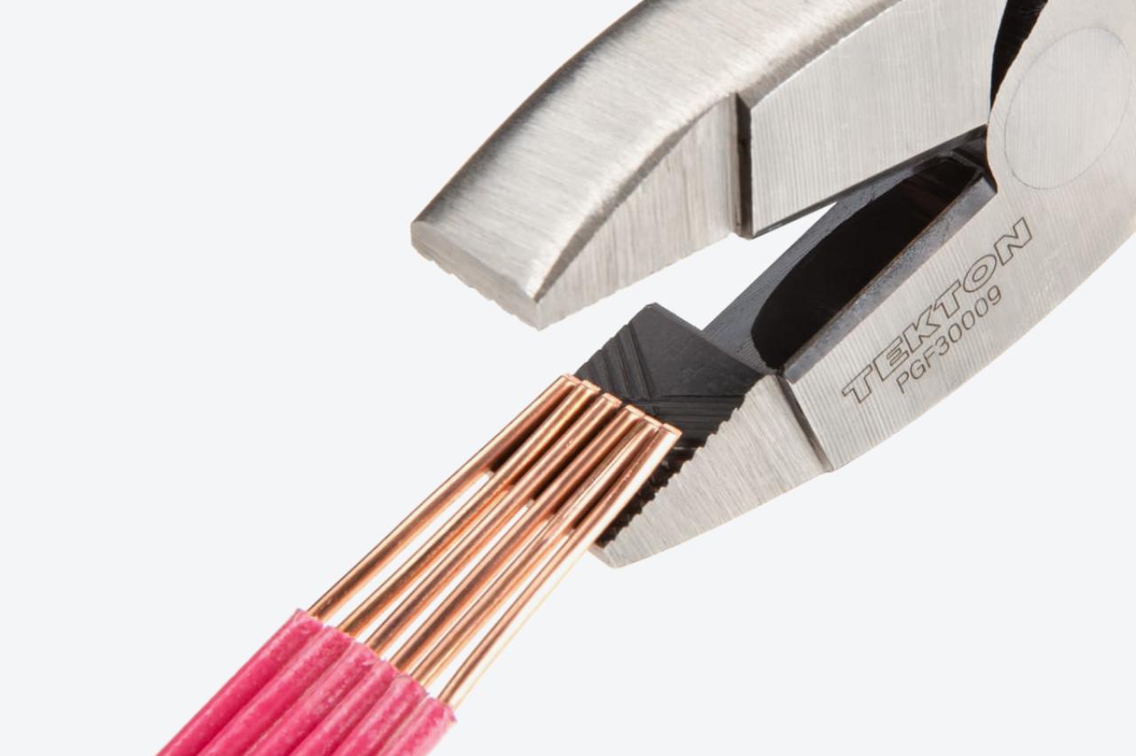 Wire ends in the jaws