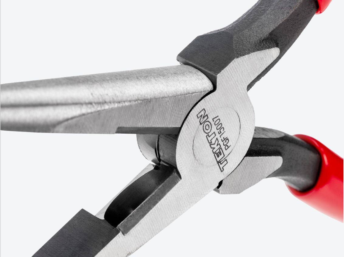 Close up view of the cutting blades on Tekton #PGF15007